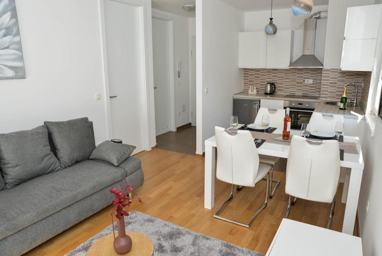Apartment Leon Sa Privatnim Parkingom Zadar Eksteriør bilde